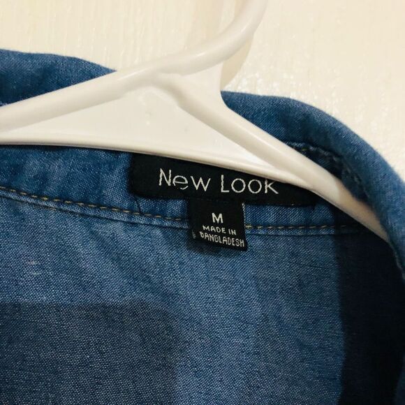 New Look Women's Button Up Shirt Roll Tab Long Sleeve Denim Blue Sz Medium Used - Picture 3 of 5